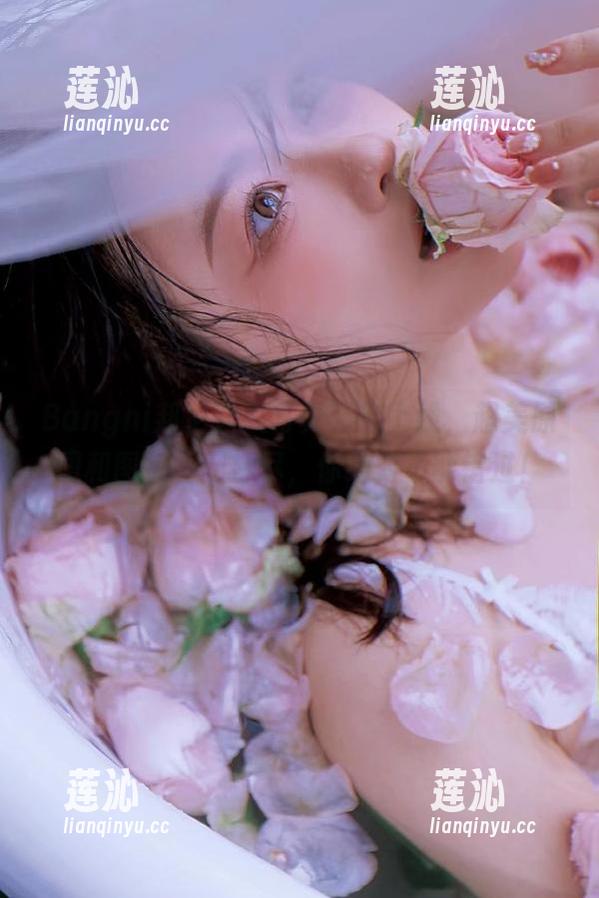 Bangni邦尼双人写真新作上线，超美原图和图包一网打尽，你绝对不能错过！