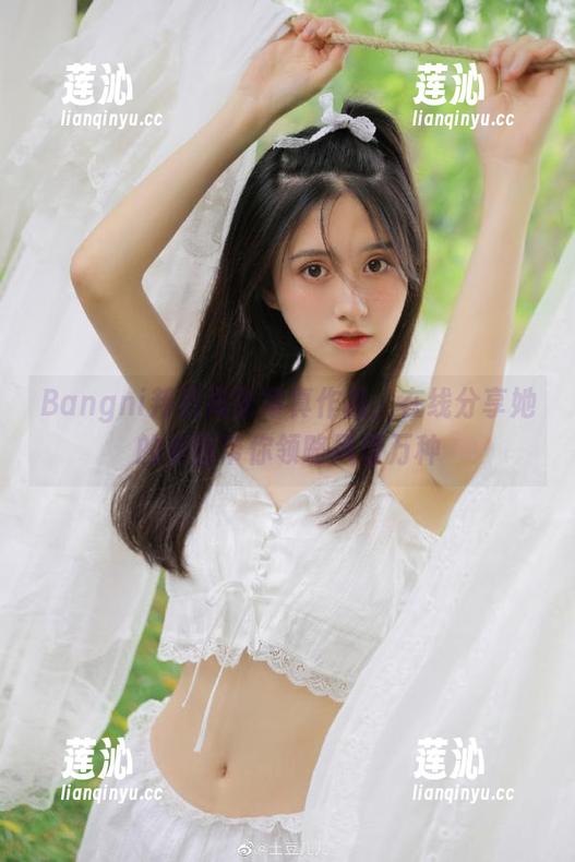 Bangni邦尼尾张写真作品，在线分享她的美图带你领略风情万种