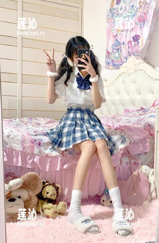 Feilin嗲囡囡 - “Misty萌晰女孩”高清写真原图，青春与自嘲融合的完美展现，绝对不是你想象中的普通作品！