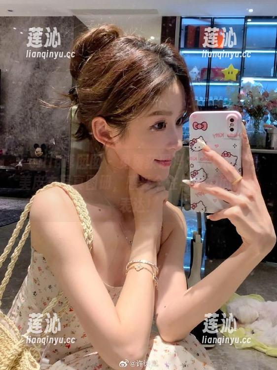 Feilin嗲囡囡 - 免费获取冯木木LRIS精美皮衣写真图册，感受个性与魅力的独特表达！