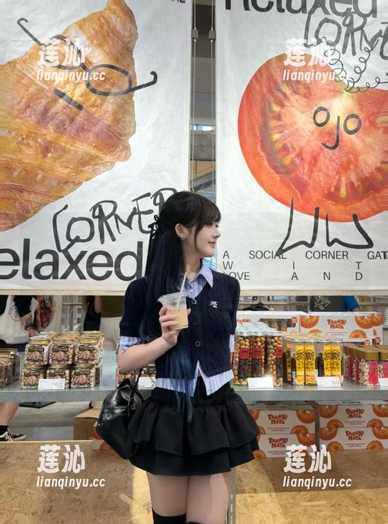 Feilin嗲囡囡 - 夏笑笑Summer的泳衣之旅：最新图库记录下她无与伦比的夏日风情！