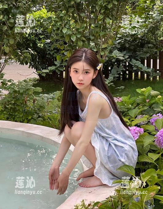 Feilin嗲囡囡 - 精选李筱乔jo孕育的丝袜写真，颠覆传统定义，闪耀新风采！
