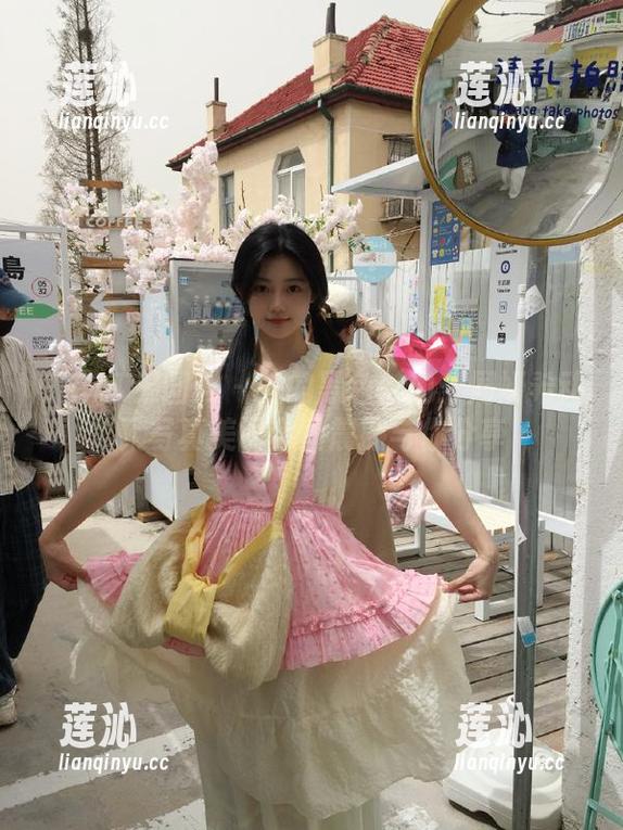 GIRLT果团网 - 她的黑色魅力：周妍希动人写真美图套图震撼与你分享