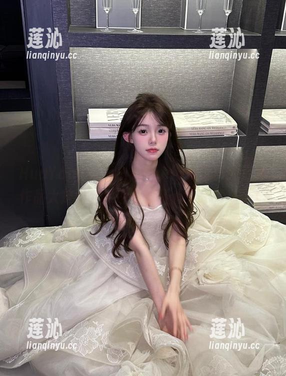 HuaYang花漾 - Angela小热巴死库水作品大放送，领取免费资源，尽情享受！