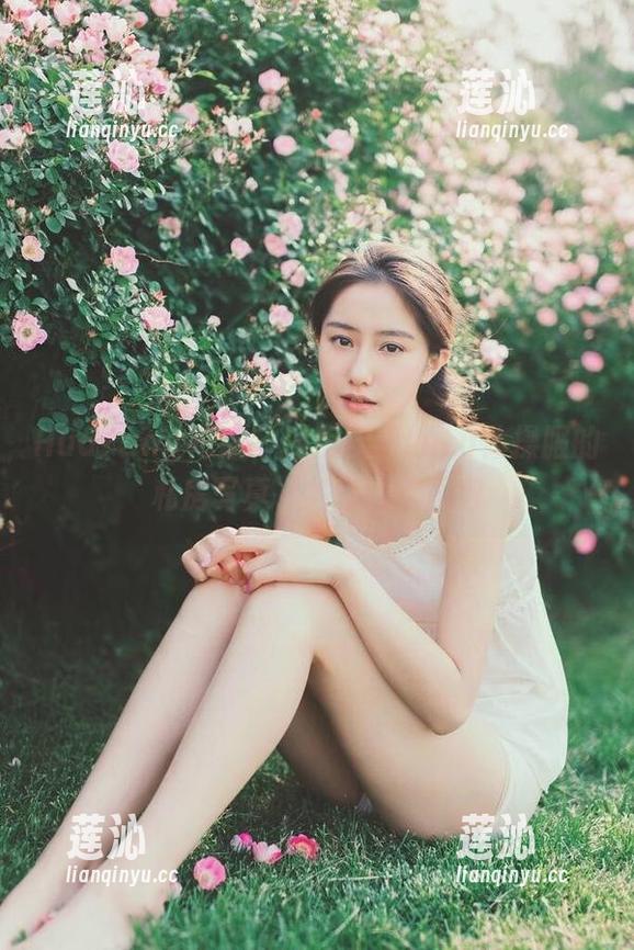 HuaYang花漾 - 探索欧阳LuLu体操服的私房写真，共享精美图包