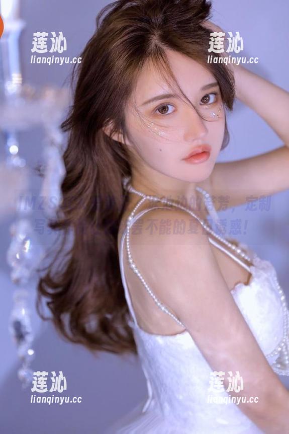 IMZSOCK爱美足 - 泳池边的芳芳，定制写真作品让你欲罢不能的夏日诱惑！