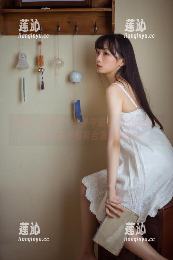 IMiss爱蜜社 - 在梦中遨游：Evon陈赞之睡衣艺术写真合集图册鉴赏