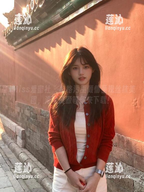 IMiss爱蜜社 - 格格污巫倾情呈现丝袜美图，海量资源等你来下载！