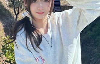 IMiss爱蜜社 - 高清校服写真盛宴：若彤boomboom带你领略校园生活的无尽精彩