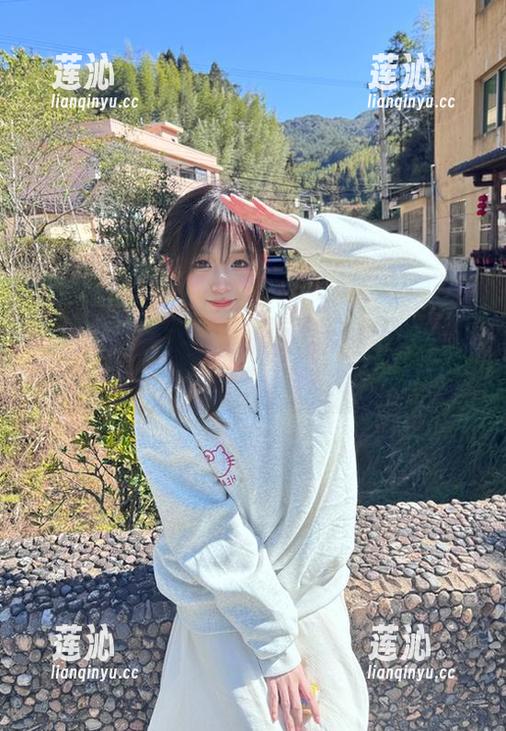 IMiss爱蜜社 - 高清校服写真盛宴：若彤boomboom带你领略校园生活的无尽精彩