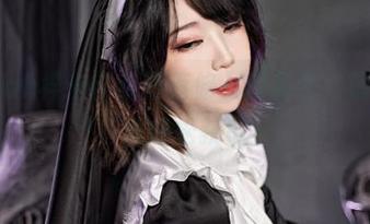 跟随Leah梓未探索堕落修女的秘密，最新作品下载轻松获取！
