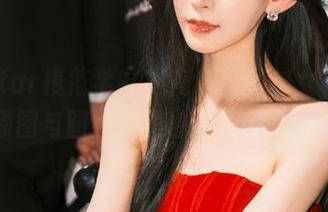 MFStar模范学院 - 南晓梦的修女写真，原图与图包完美融合的艺术呈现
