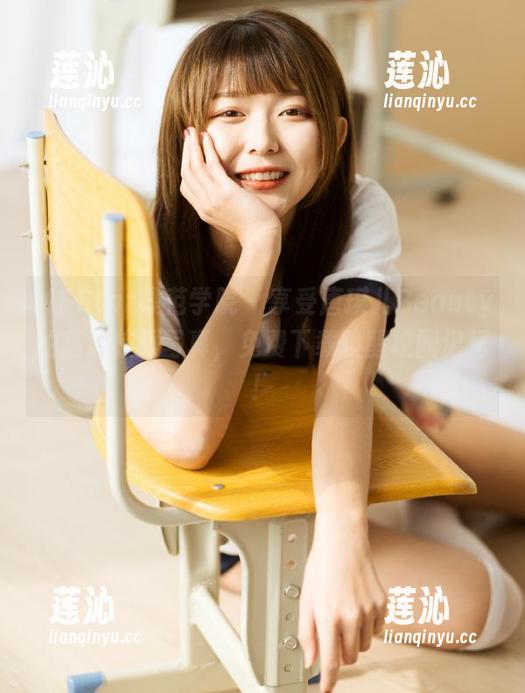 MFStar模范学院 - 享受唐琪儿Beauty的高清校服写真，免费下载唤醒校园记忆！