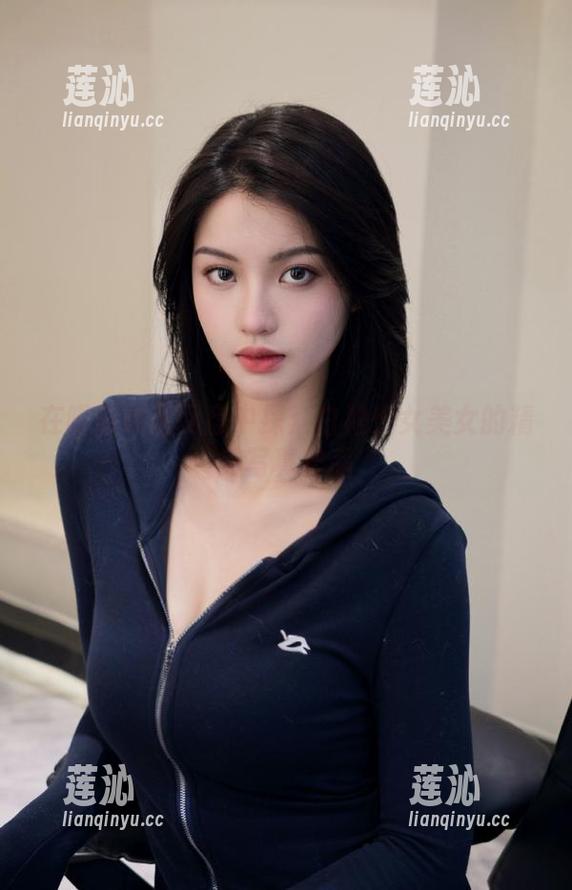 在喵糖映画网盘中探索白裙少女美女的精美写真作品