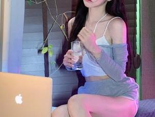 MiStar魅妍社 - Jenny佳妮最新吊带写真集更新，记录夏日的清新与性感风情