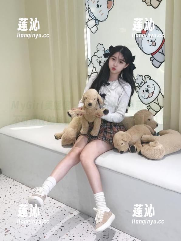 MyGirl美媛馆 - toro羽住的最新作品，不可思议的泳池写真到底凭什么引人入胜？