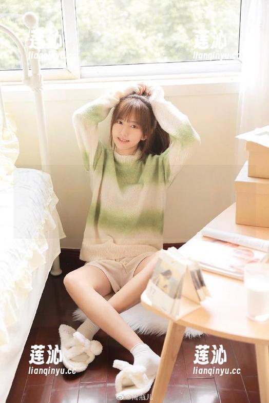 MyGirl美媛馆 - 不容错过的vetiver嘉宝贝儿制服写真合集，最新更新带来视觉盛宴！