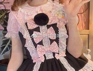 独特视角，免费Nyako喵子比基尼写真，让你在炎炎夏日中感受清凉与美丽！