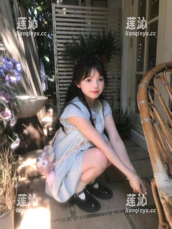PDL潘多拉 - 陈雅漫泳池写真合集：梦幻瞬间尽在网盘，让美好随时可见