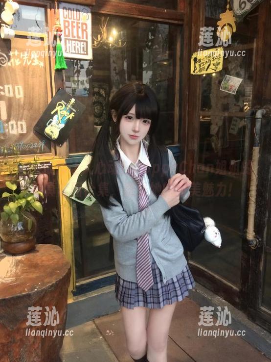 毎一张都让人心动！PoppaChan姐姐的写真套图合集，感受她的甜美魅力！