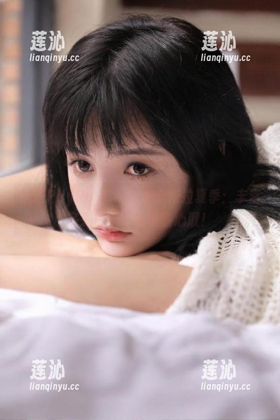 走进PuyPuyChan的卡米拉夏季：丰富多彩的cos资源随心取！