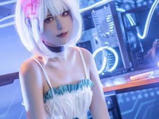 Quan冉有点饿个人写真美图精选：从电锯人玛奇玛说起