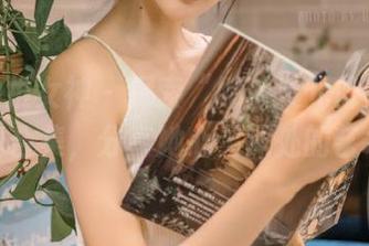 TGOD推女神 - 探索“娜依灵儿修女”主题写真合集，分享她心灵深处的艺术表达