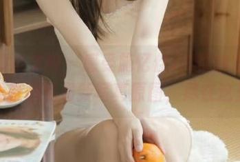 TGOD推女神 - 感受施忆佳JK的魅力，在线获取她最新写真原图，尽在这里