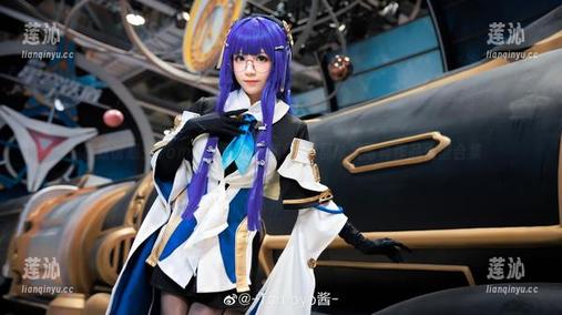 极致诱惑：Tomoyo酱碧蓝航线-柴郡泳装写真作品大型合集