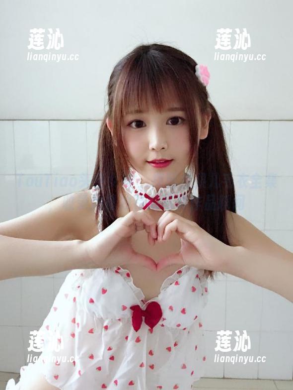 TouTiao头条女神 - 探秘松果儿毛衣全集，收录她最独特的写真作品瞬间