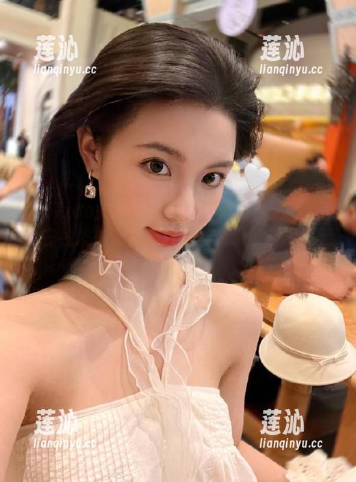 TouTiao头条女神 - 神琦泽步透明写真图片在线发布，带你领略当代摄影艺术的无限可能