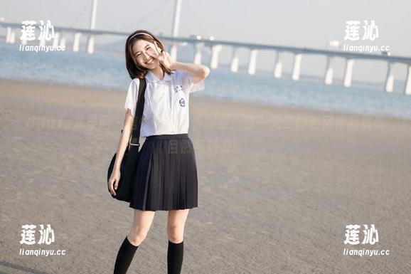 UGirls尤果网 - 信悦儿的户外探索：独一无二的私房作品展现自然与魅力！