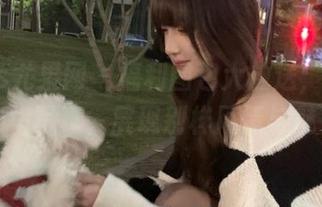 UGirls尤果网 - 福利图包大放送，张辛苑连衣裙写真，展现别样风情与魅力！