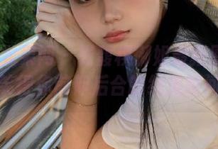 UGirls尤果网 - 张馥棋御姐最新原图来袭，笑得你前仰后合的绝美瞬间！