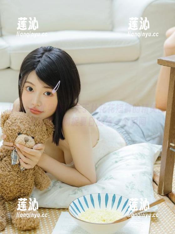 UGirls尤果网 - 关于杜花花短裤的精美图片资源，捕捉夏日的每一个瞬间