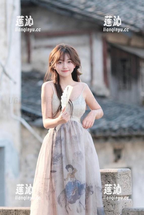 UGirls尤果网 - 温鈊怡校服写真作品，让我们一起下载可爱的校园回忆！