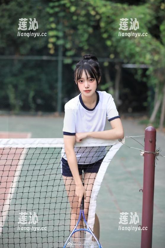 UGirls尤果网 - 陈雅漫的办公室写真高清图库：展现职场魅力与风采