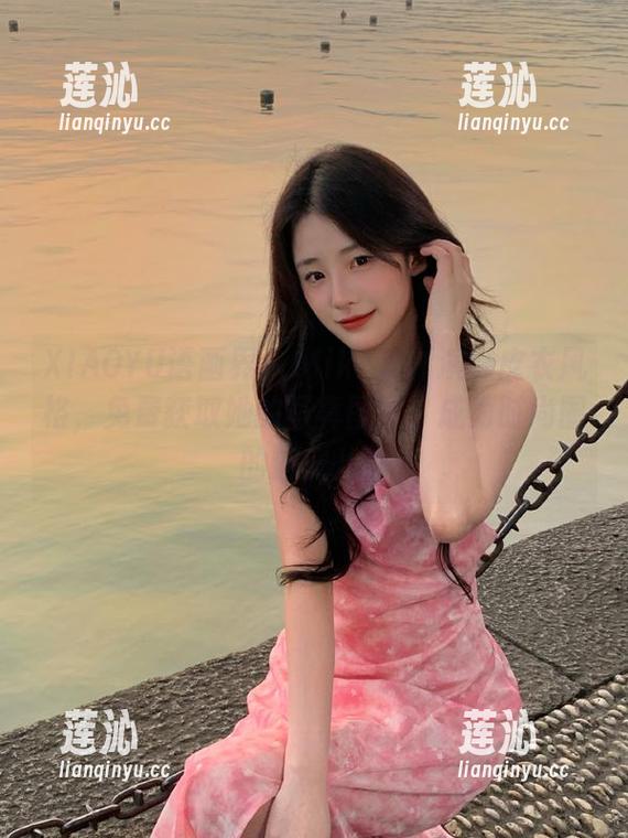 XIAOYU语画界 - Miko酱吖演绎皮衣风格，免费获取她的写真图片，成为时尚圈的新宠儿！