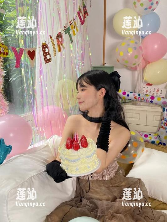 XIAOYU语画界 - 尽情欣赏杨紫嫣比基尼套图资源，开启你的清凉之旅！