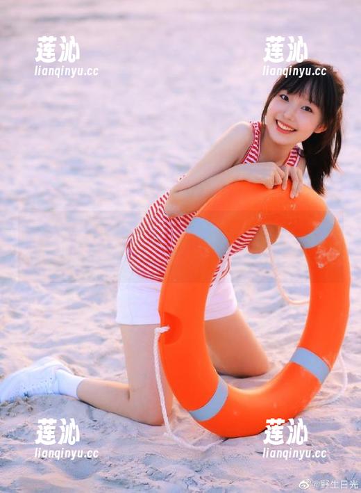 XIAOYU语画界 - 王馨瑶yanni的礼服美图资源，与您共享优雅与浪漫的时刻！