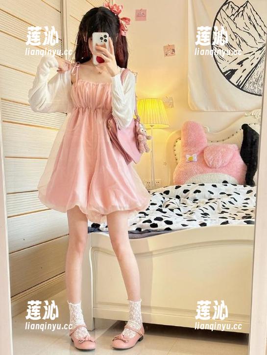 XIAOYU语画界 - 玥儿玥er的JK风格图库：免费下载最新作品，快来欣赏她的时尚美