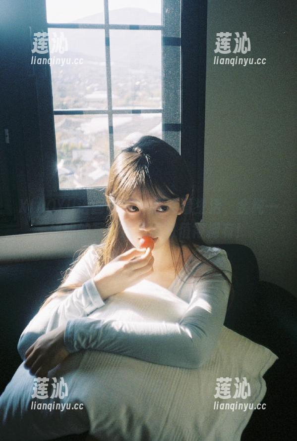 XIAOYU语画界 - 一起笑看生活，金纯一姐姐的写真图集绝对值得拥有！
