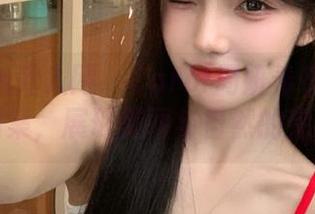 Xiuren秀人网 - Carol周妍希泰国旅拍写真图集，展现美丽与自然的完美结合