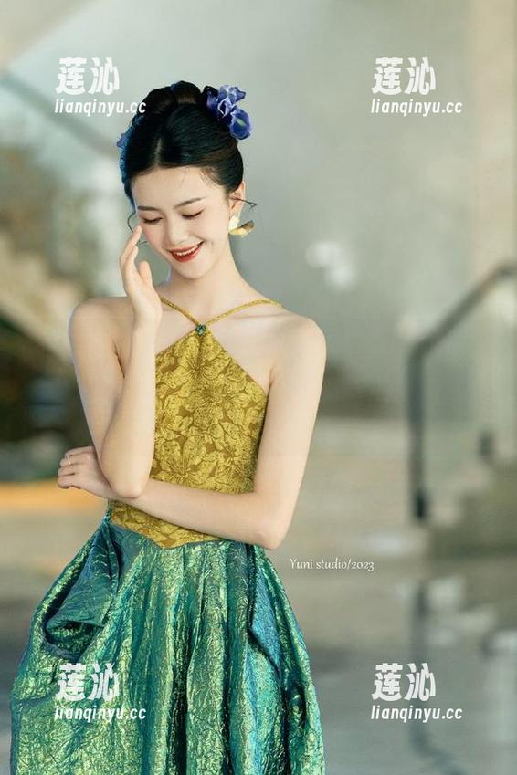 Xiuren秀人网 - 探索Carol周妍希女友的写真作品全集，感受她的美丽与灵动瞬间