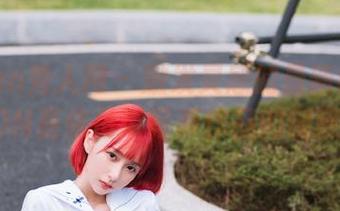 Xiuren秀人网 - 激发灵感的最新图库：MOON嘉依吊带写真作品的创意之旅