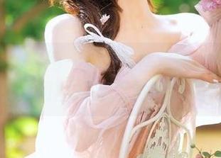 Xiuren秀人网 - Mila豆嘟嘟黑白写真系列：原图和图片尽显她的婉约与风姿