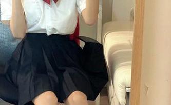 Xiuren秀人网 - Sukki校园魅力尽显，快来下载她的精美写真套图吧