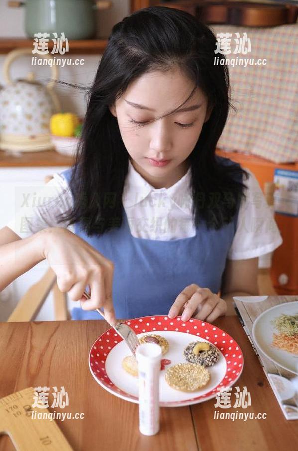 Xiuren秀人网 - lucky咏丹双马尾写真图集：青春与美丽交织的每一个动人瞬间！
