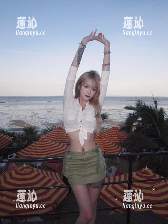 Xiuren秀人网 - 七七kiko镂空风格写真合集：分享那些令人心动的瞬间
