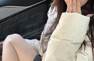 Xiuren秀人网 - 感受于诺诺ise的居家魅力：图库中丰富写真作品，快来免费下载收藏吧！